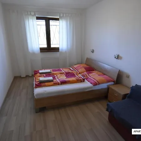 Alexia Via Mara Apartmán *